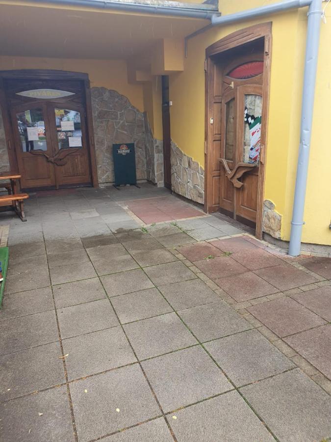 Apartman V Centre Mesta Martin Bagian luar foto